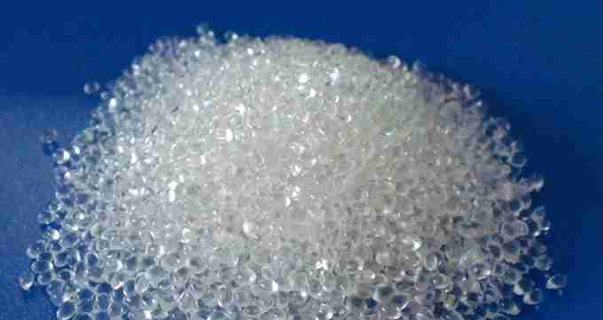 華天經(jīng)驗(yàn)豐富，始于2000年，擁有25年的聚氨酯原料生產(chǎn)經(jīng)驗(yàn)